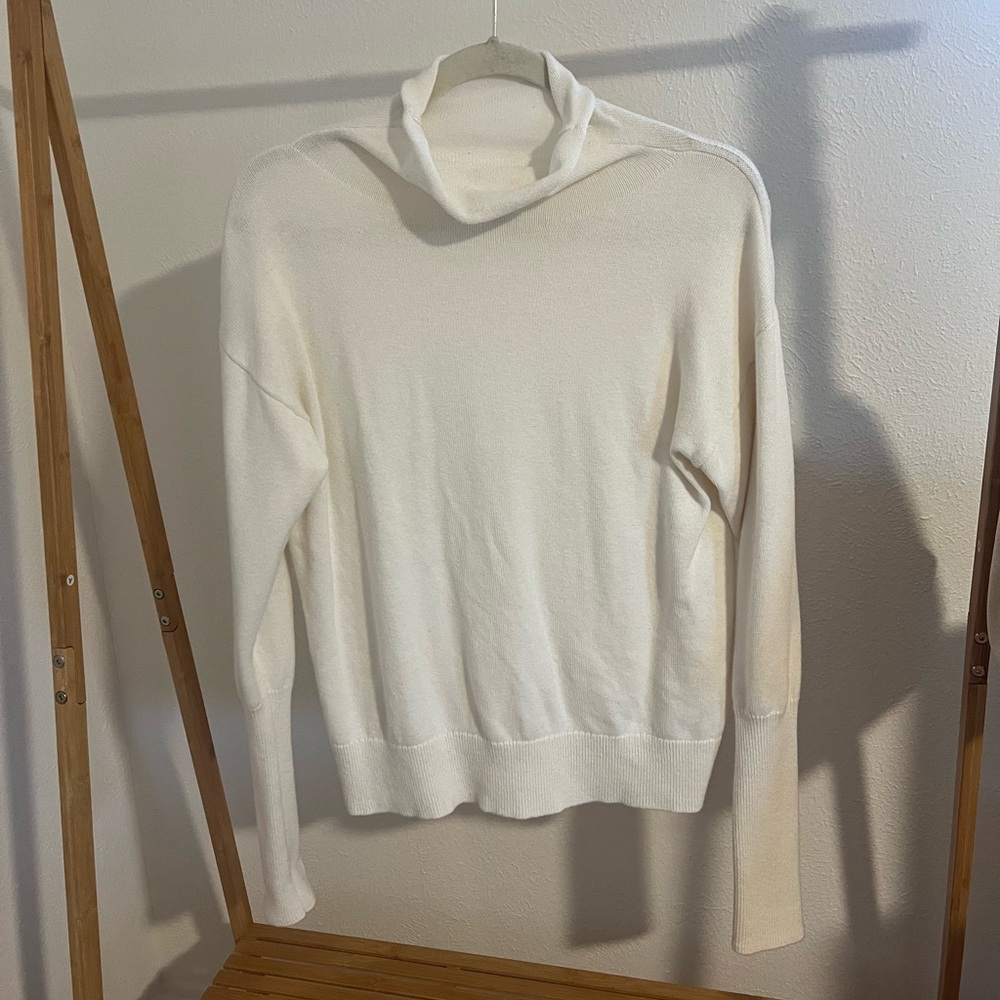 Wilfred Sweater from Aritzia, White, Size Small